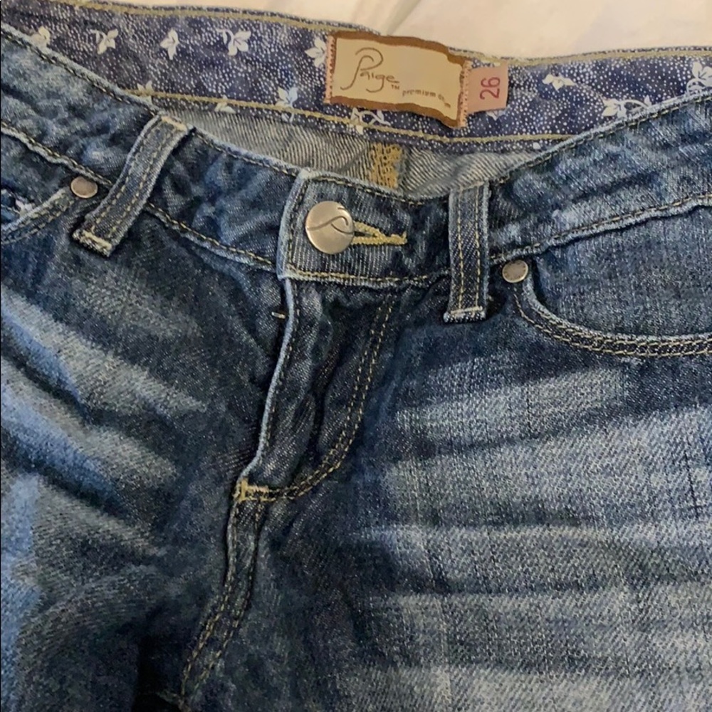 Shorts - Picture 2 of 3